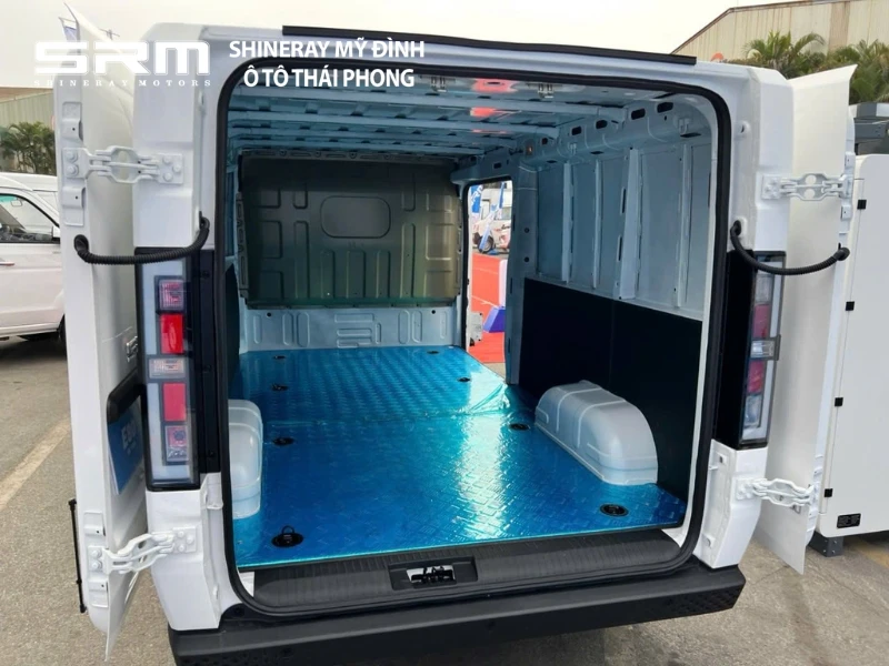 Xe van điện SRM E80 chính hãng | Mẫu xe van điện được mong chờ trong năm nay